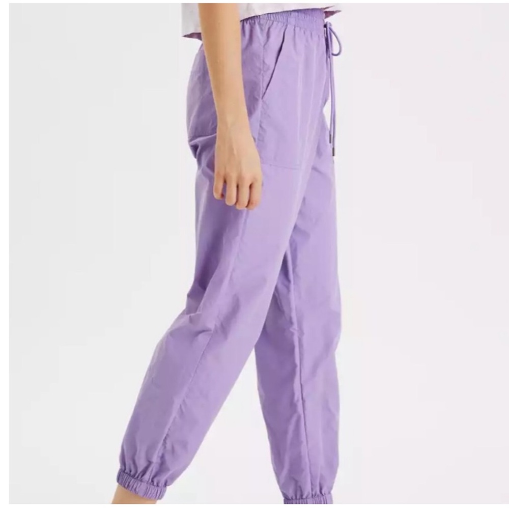 AE - High Rise Nylon Joggers